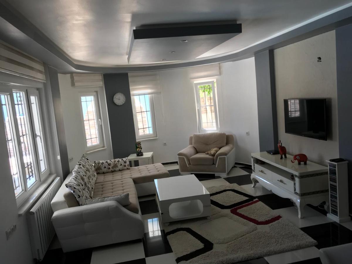 Fairways Villa 贝莱克 外观 照片